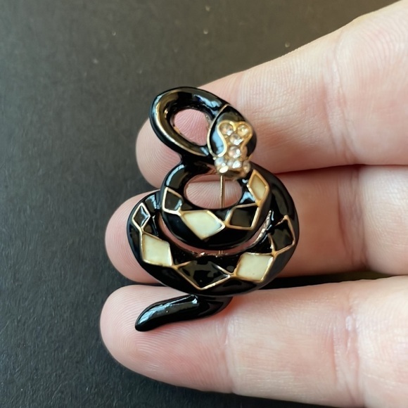 MACY'S Large gold snake brooch with crystal eye - Picture 3 of 3